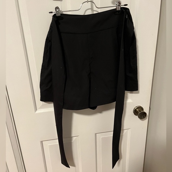 Black shorts with front tie - Picture 3 of 4